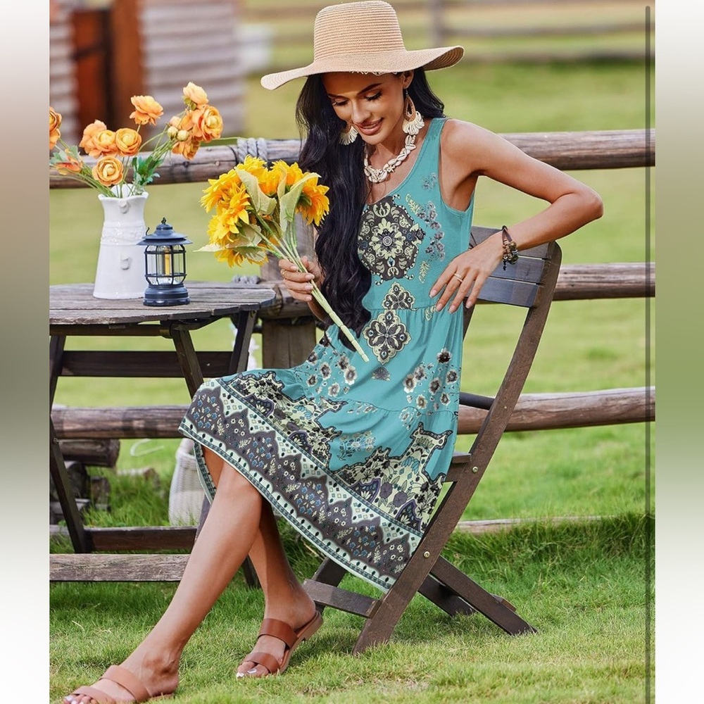 Bohemian Sleeveless Dress - Picture 4 of 8